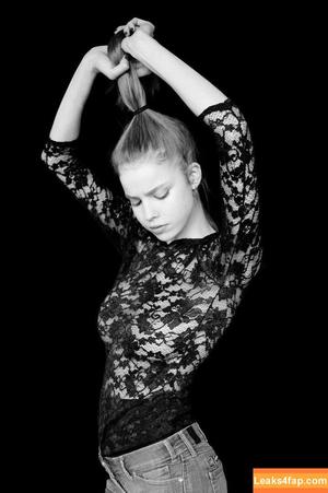 Emily Deyt-Aysage photo #0092