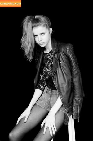 Emily Deyt-Aysage photo #0096