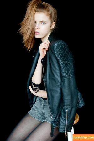 Emily Deyt-Aysage photo #0097