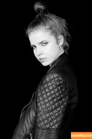 Emily Deyt-Aysage photo #0098