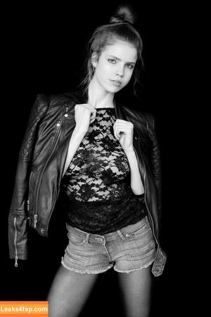 Emily Deyt-Aysage photo #0100
