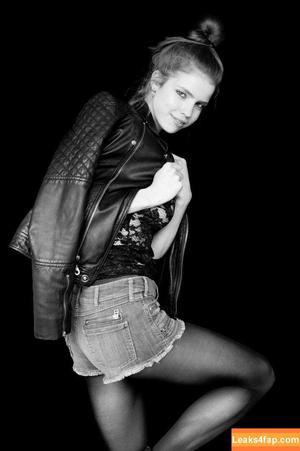 Emily Deyt-Aysage photo #0101