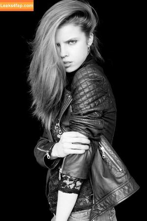 Emily Deyt-Aysage photo #0109
