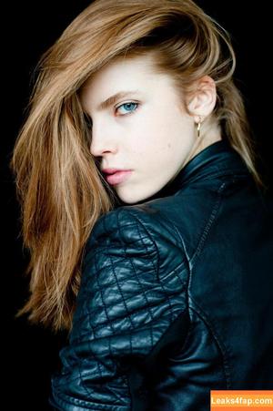 Emily Deyt-Aysage photo #0110