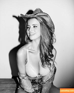 Emily Deyt photo #0018