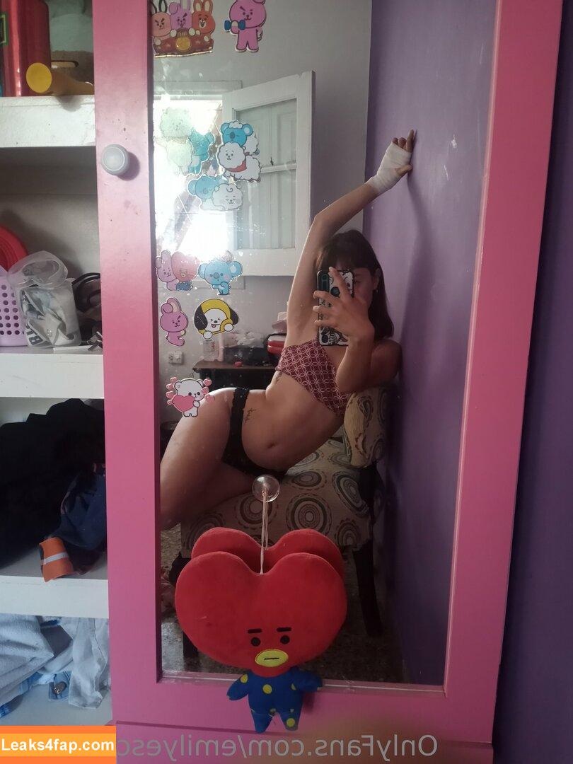 emily_escudero02 / emilyescudero0 / emilyescudero02 / tatianaescudero leaked photo photo #0049