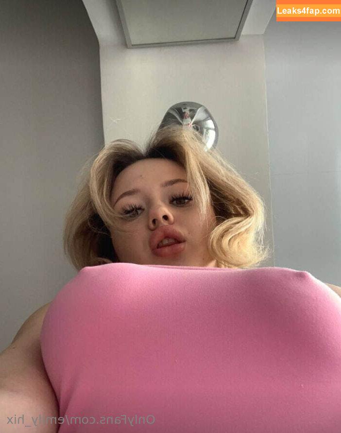 emily_hix / RadiantGoddessGlow / emilyy_hix leaked photo photo #0038