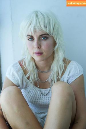 Emily Kimball photo #0004