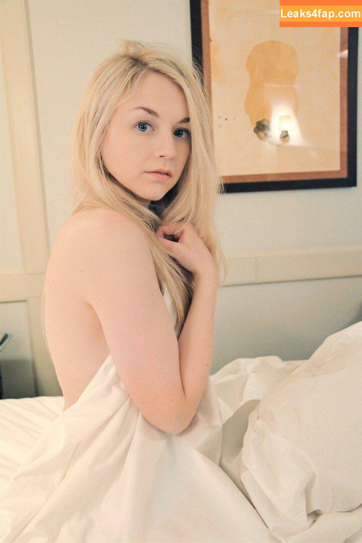 Emily Kinney / emmykinney / https: слитое фото фото #0001