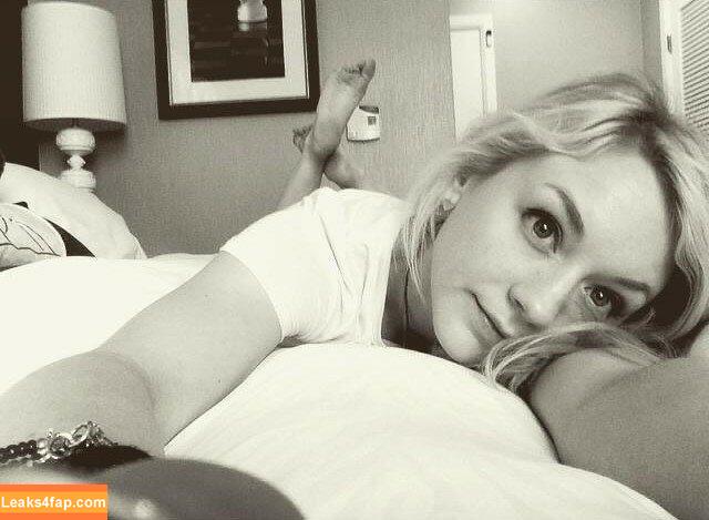 Emily Kinney / emmykinney / https: слитое фото фото #0028