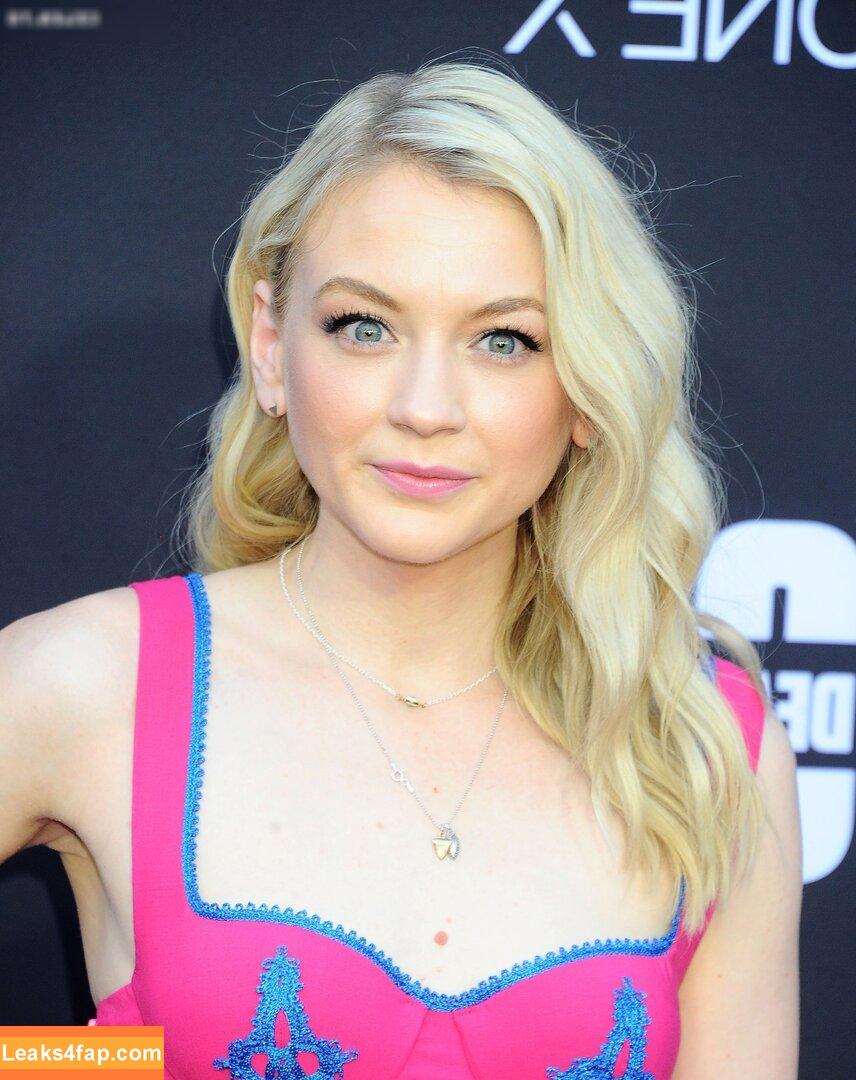 Emily Kinney / emmykinney / https: слитое фото фото #0058