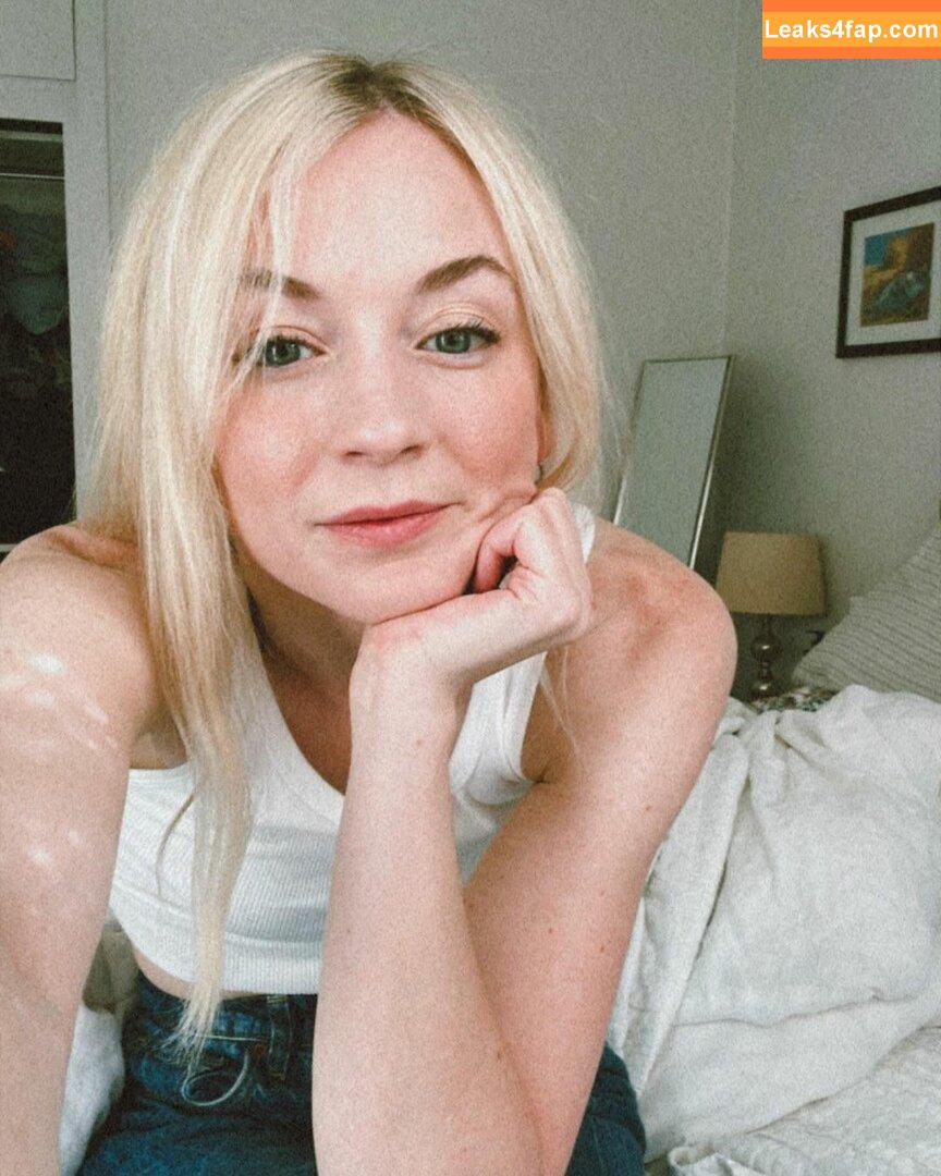 Emily Kinney / emmykinney / https: leaked photo photo #0151