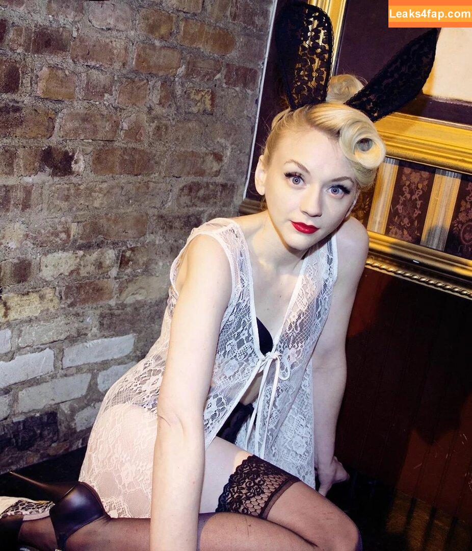 Emily Kinney / emmykinney / https: слитое фото фото #0193