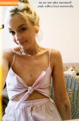 Emily Kinney фото #0194