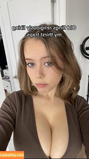 Emily Kyte photo #0024