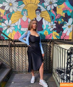 Emily Kyte photo #0099