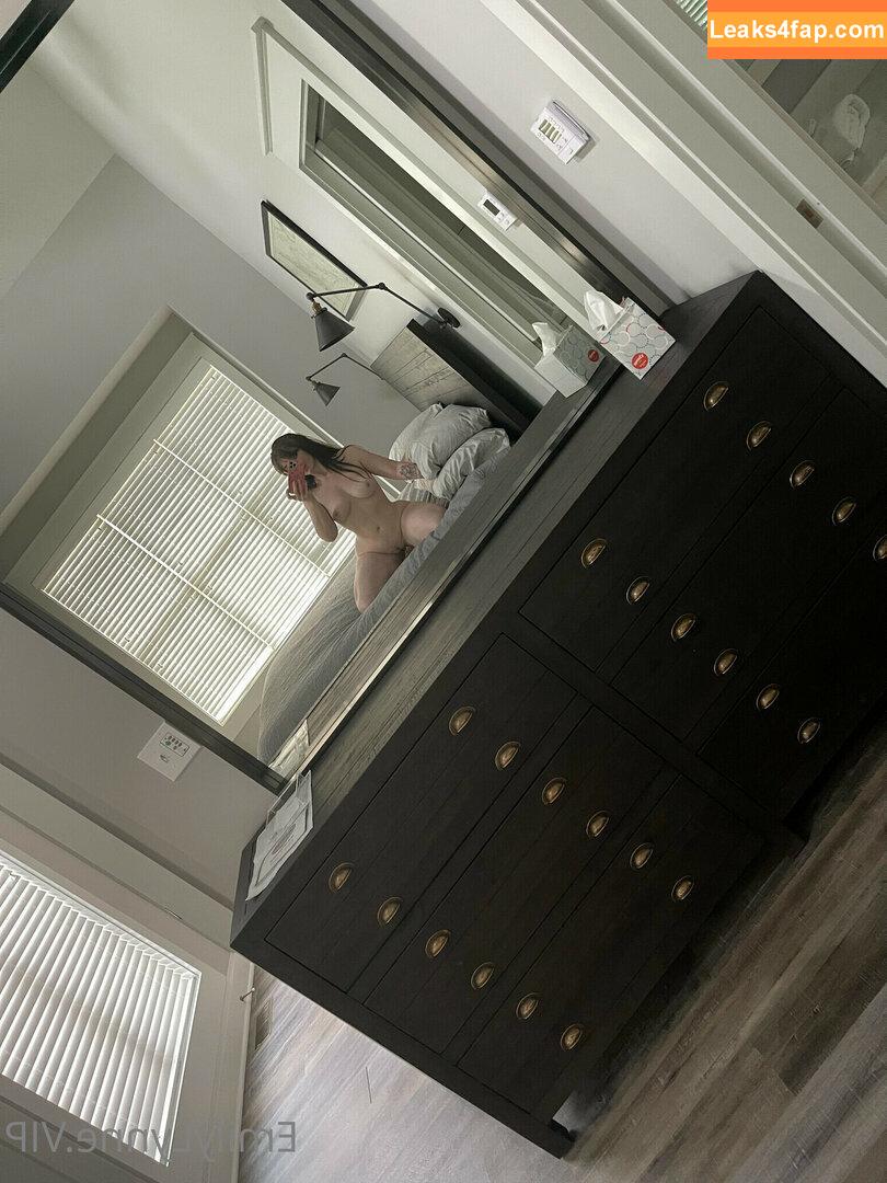 Emily Lynne / MyFreeCams / https: / theemilylynne / themilylynne слитое фото фото #0138