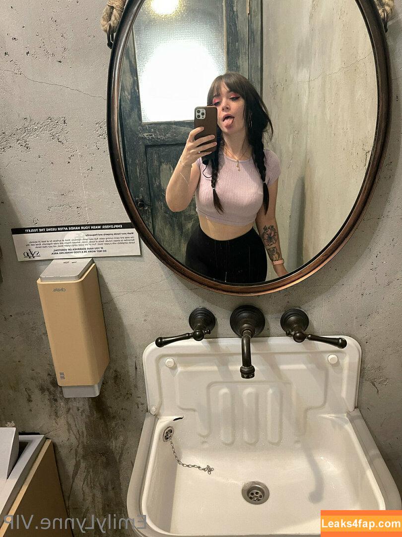 Emily Lynne / MyFreeCams / https: / theemilylynne / themilylynne leaked photo photo #1149
