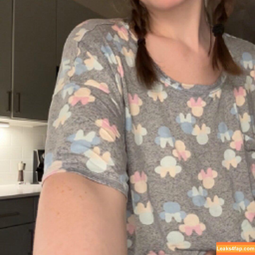 Emily Lynne / MyFreeCams / https: / theemilylynne / themilylynne слитое фото фото #1594