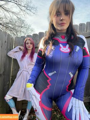 Emily Lynne photo #1137