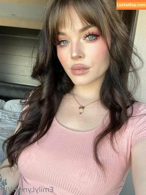 Emily Lynne photo #1148