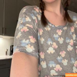 Emily Lynne photo #1594