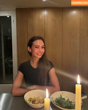 Emily Oberg photo #0019