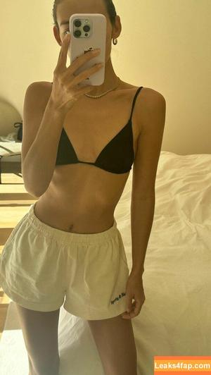 Emily Oberg photo #0048