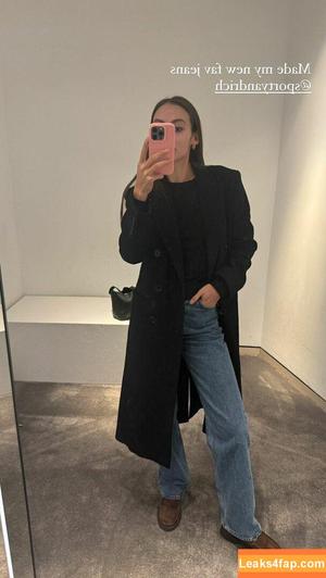 Emily Oberg photo #0061