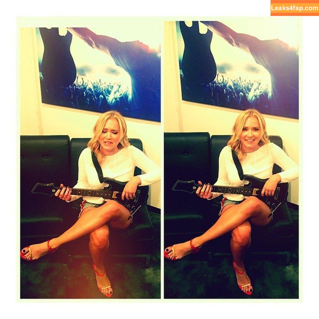 Emily Osment / emilyosment / ibradome / laurenx687 leaked photo photo #0038