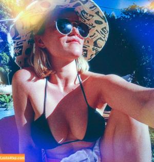 Emily Osment photo #0005