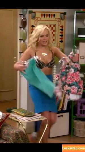Emily Osment photo #0130