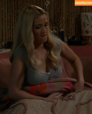 Emily Osment photo #0525