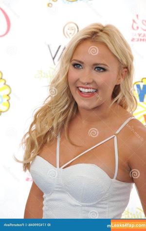 Emily Osment photo #0552