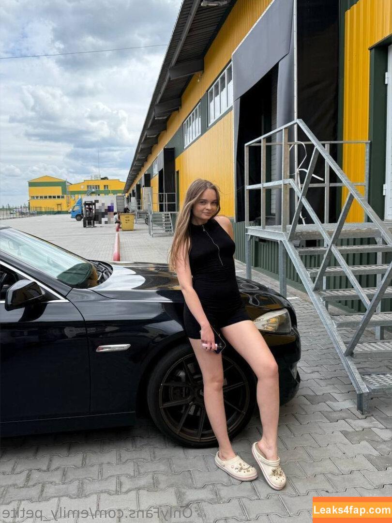 emily_petite / petite_emilyy leaked photo photo #0061