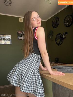 emily_petite фото #0056