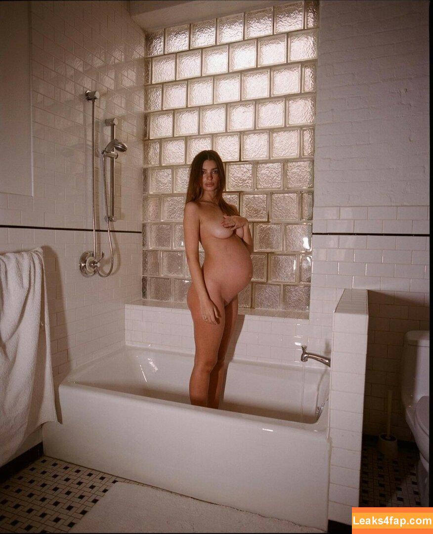 Emily Ratajkowski / Officialemilyratajkowski / emrata / https: слитое фото фото #0872