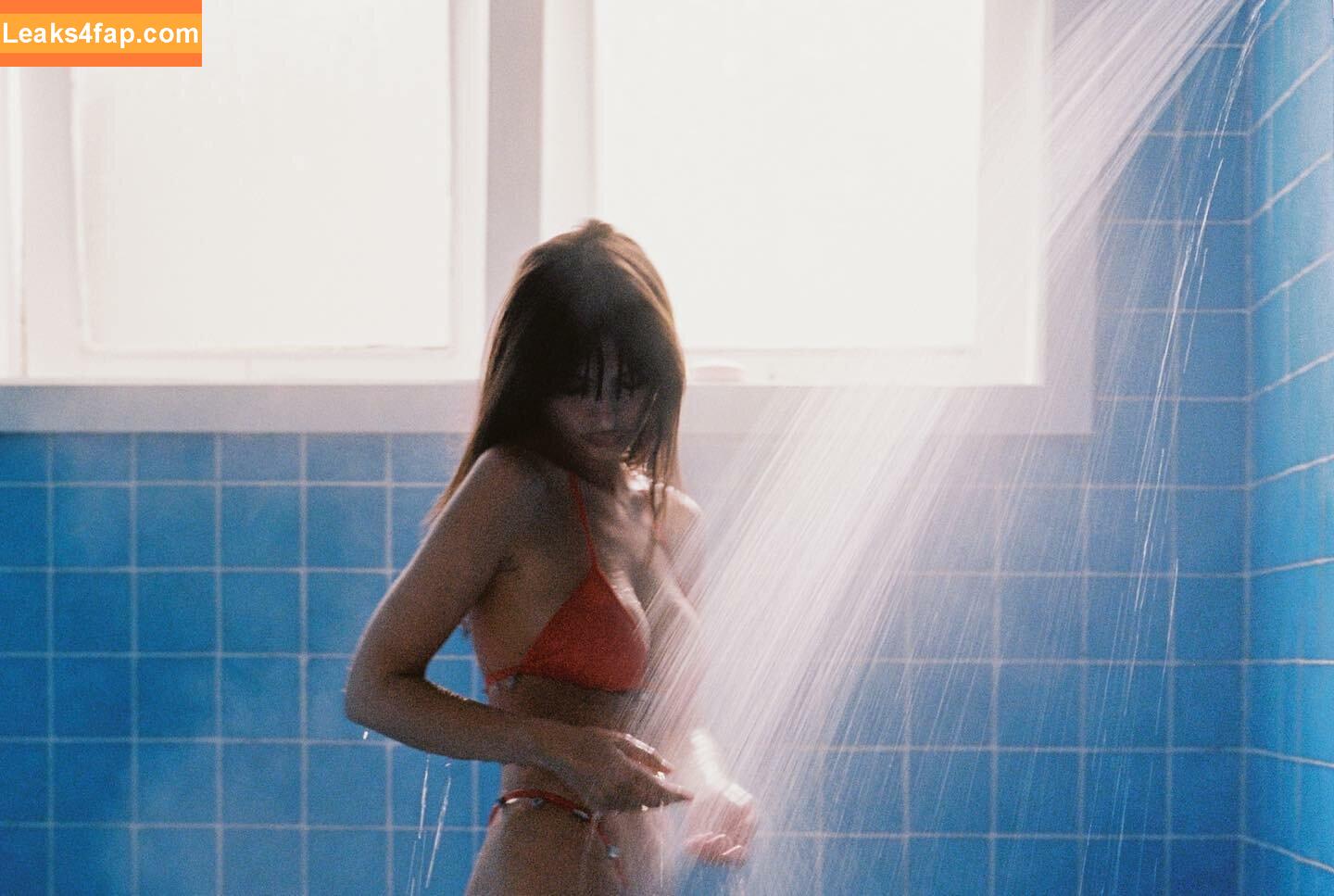 Emily Ratajkowski / Officialemilyratajkowski / emrata / https: слитое фото фото #0881