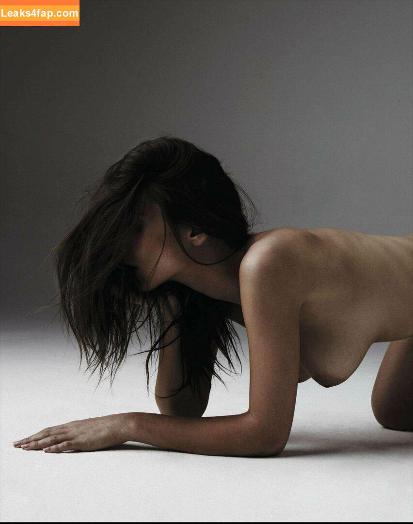 Emily Ratajkowski / Officialemilyratajkowski / emrata / https: слитое фото фото #0906