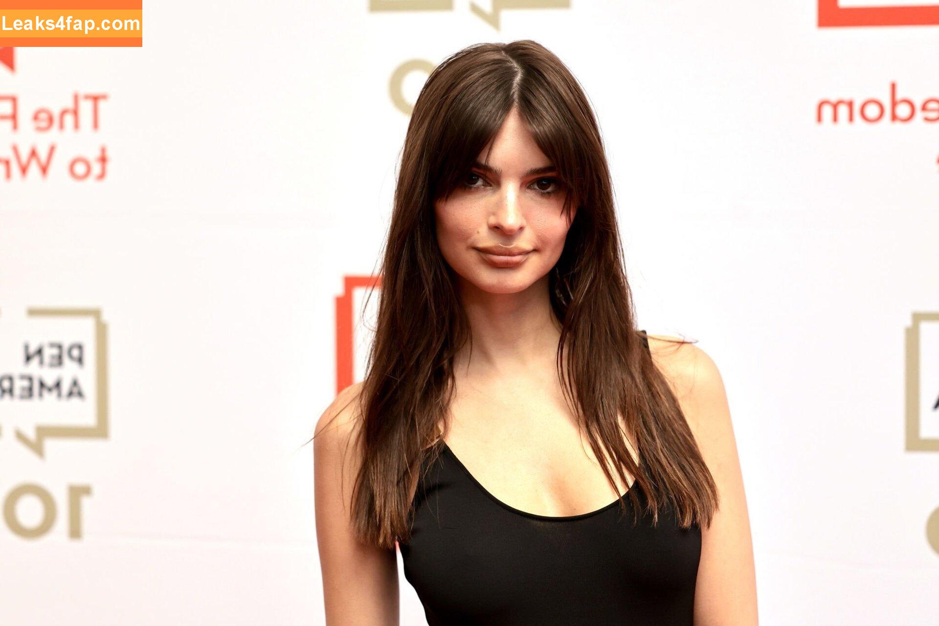 Emily Ratajkowski / Officialemilyratajkowski / emrata / https: leaked photo photo #0932