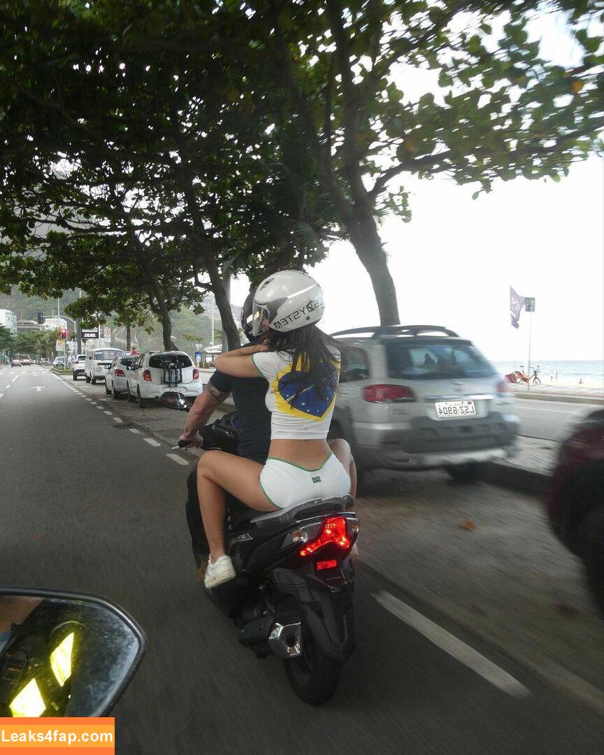 Emily Ratajkowski / Officialemilyratajkowski / emrata / https: leaked photo photo #0937