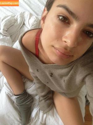 Emily Ratajkowski photo #0258