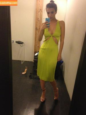 Emily Ratajkowski photo #0308