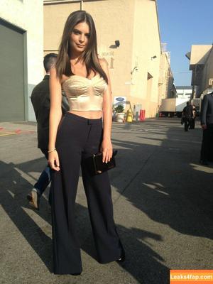 Emily Ratajkowski photo #0333