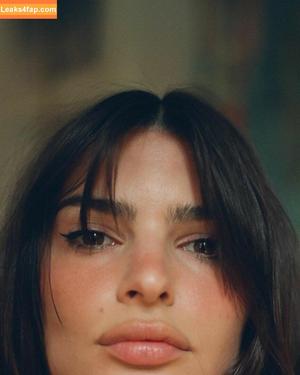 Emily Ratajkowski photo #0475