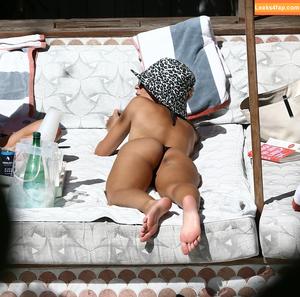 Emily Ratajkowski photo #0500