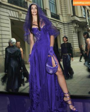 Emily Ratajkowski photo #0549