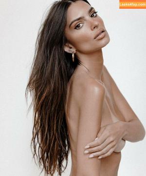Emily Ratajkowski photo #0565