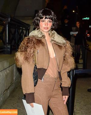 Emily Ratajkowski photo #0567