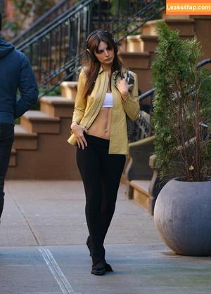 Emily Ratajkowski photo #0626